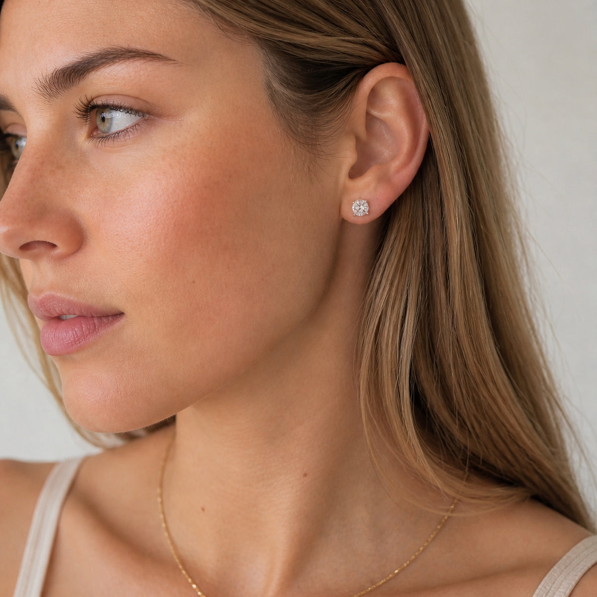 Single Stone Round Stud Earrings in 925 Sterling Silver